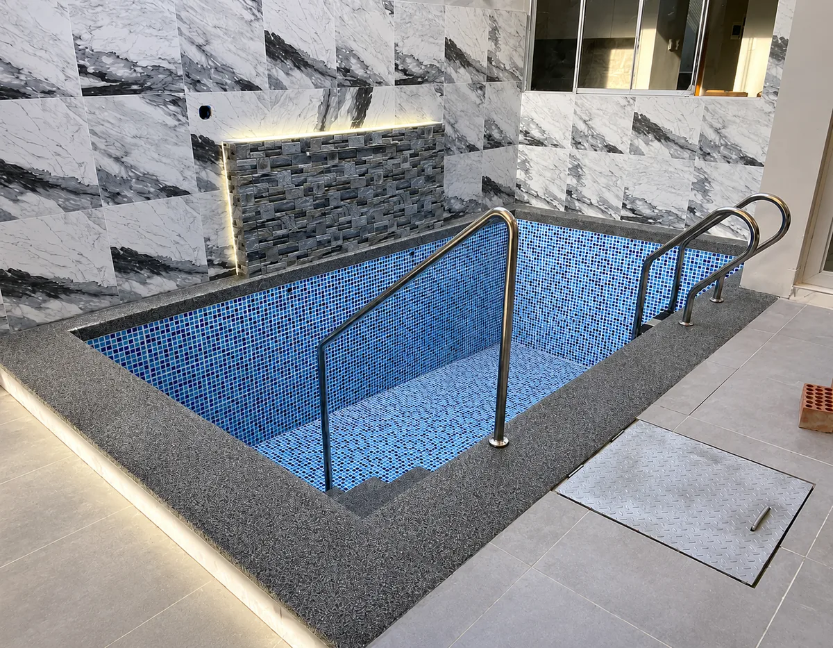 Piscina residencial Miraflores Country Club